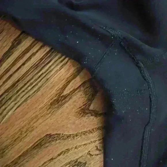 Lululemon Athletic Cropped Reversible Leggings 6 - Picture 4 of 6